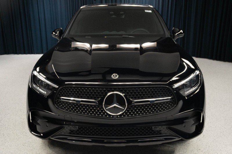 New 2026 Mercedes-Benz GLC 300 4MATIC image 2
