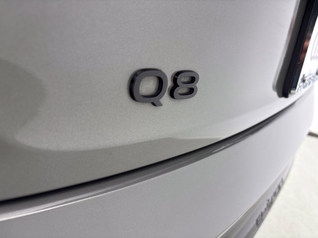 Used 2024 Audi Q8 e-tron Premium Plus AWD/4WD image 17