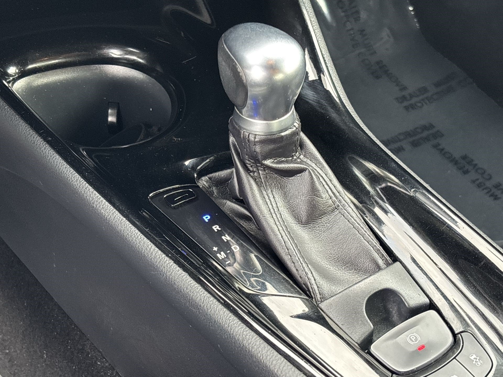 Used 2019 Toyota C-HR XLE FWD image 19