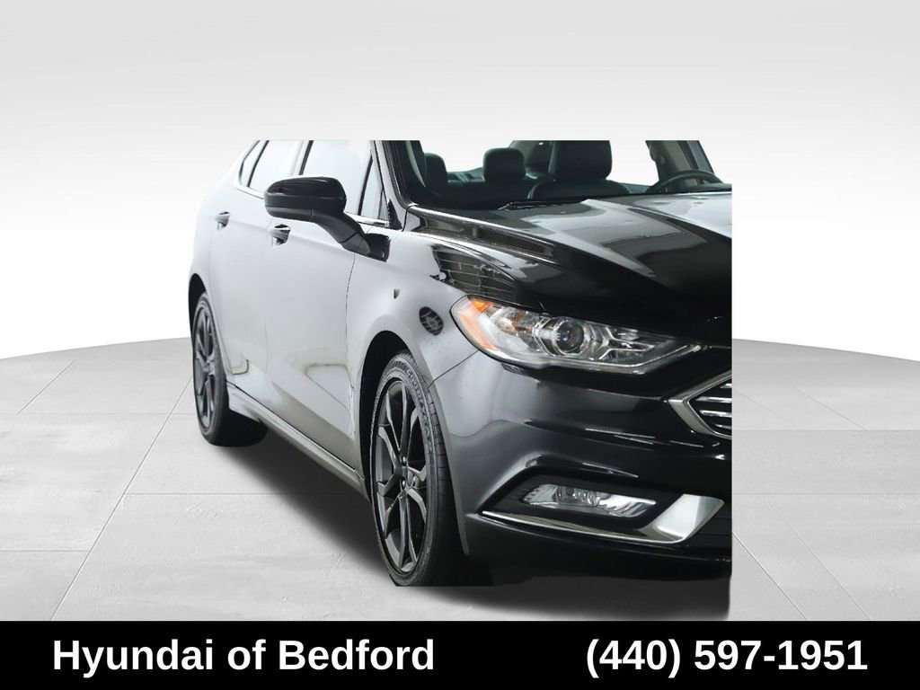 Used 2018 Ford Fusion SE w/ Equipment Group 201A FWD image 9