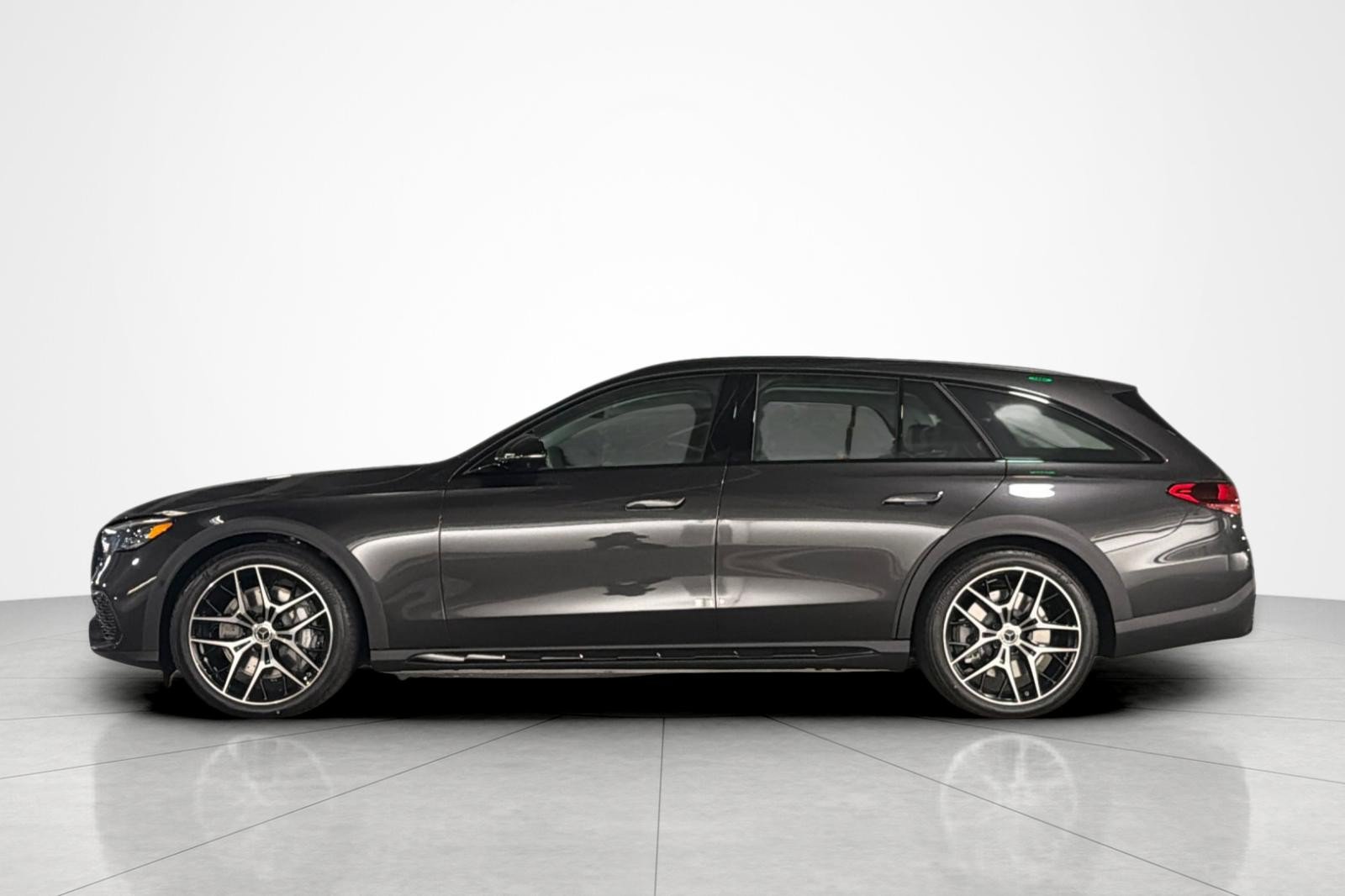 New 2027 Mercedes-Benz E 450 4MATIC All-Terrain Wagon image 2