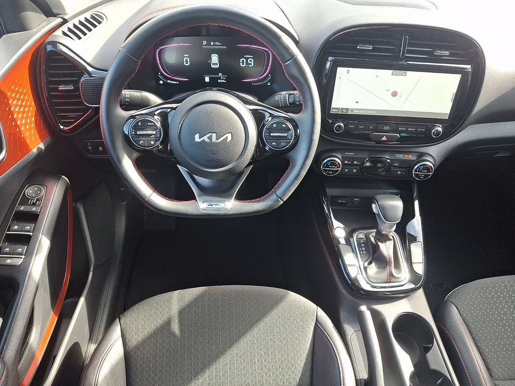 Used 2025 Kia Soul GT-Line FWD image 2