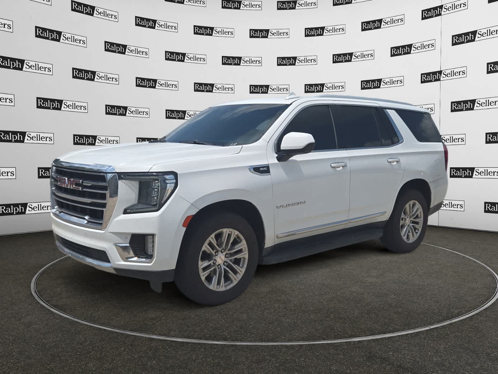 Used 2021 GMC Yukon SLT AWD/4WD image 2
