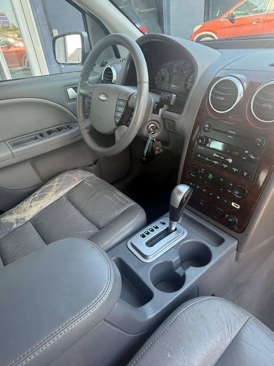 Used 2007 Ford Freestyle SEL FWD image 9