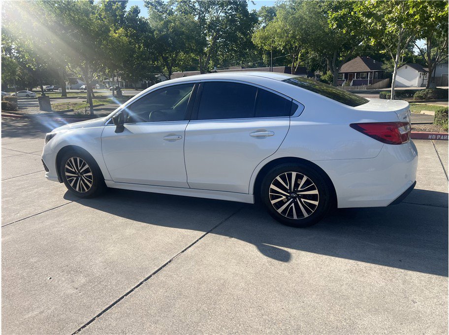 Used 2018 Subaru Legacy 2.5i w/ Alloy Wheel Package AWD/4WD image 3