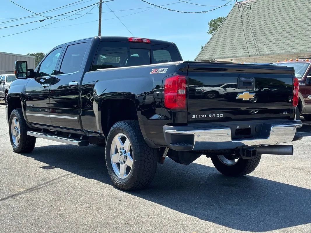 Used 2015 Chevrolet Silverado 2500 LTZ w/ Duramax Plus Package AWD/4WD image 7