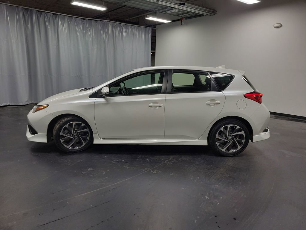 Used 2017 Toyota Corolla iM image 5
