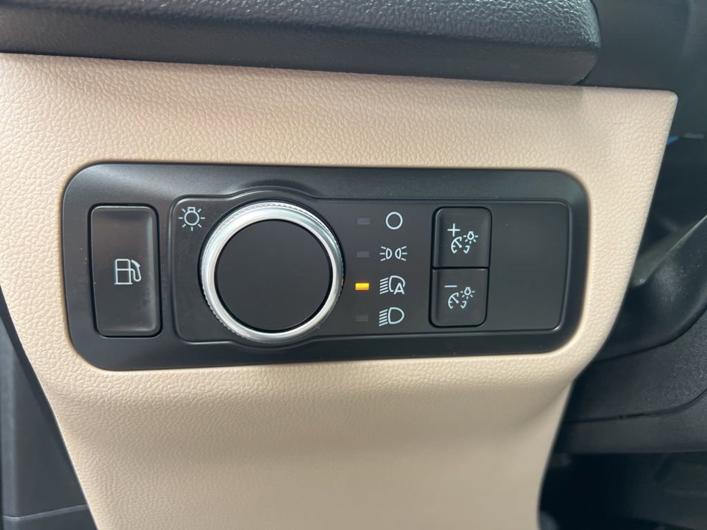 Used 2021 Ford Escape SE image 26