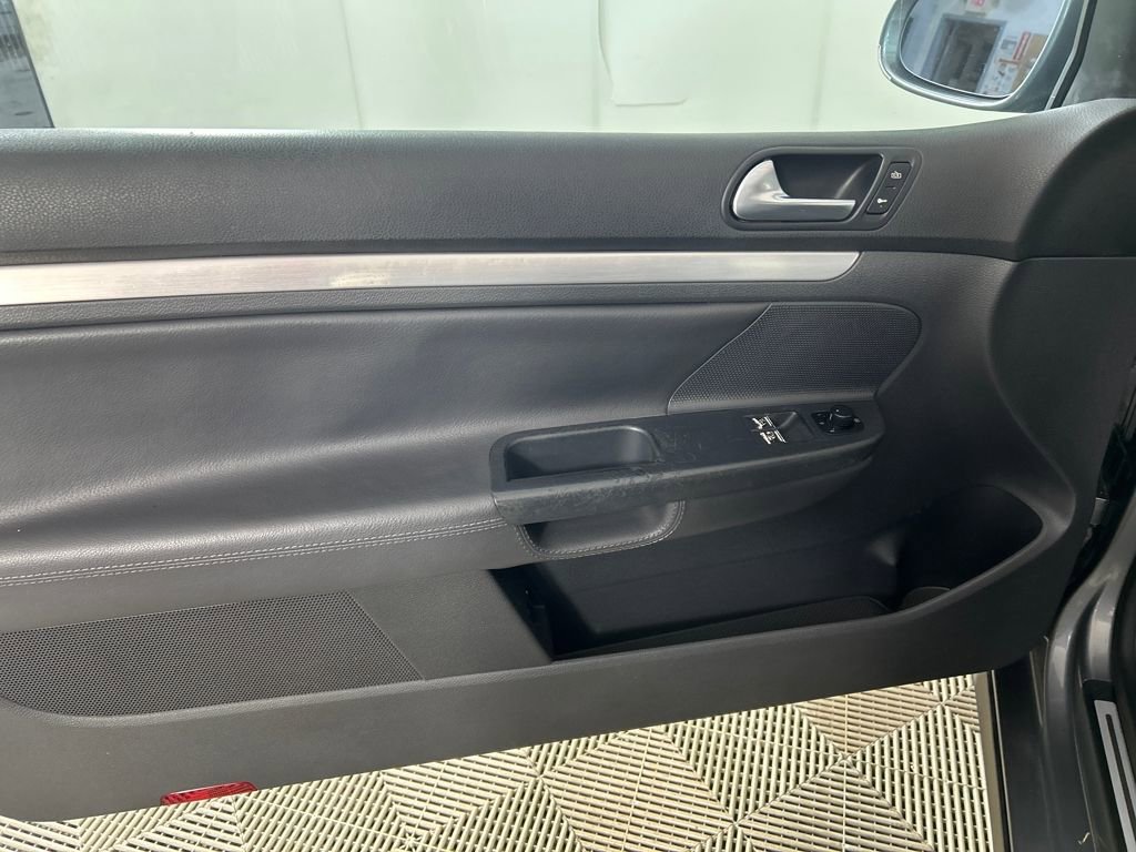 Used 2006 Volkswagen GTI 2.0T 2-Door image 10