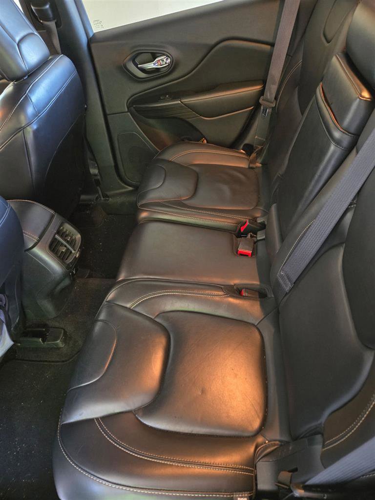 Used 2017 Jeep Cherokee High Altitude image 8