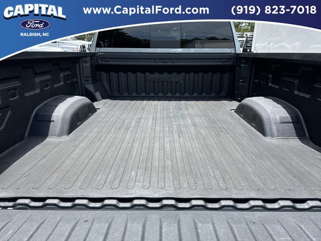 Used 2024 GMC Sierra 2500 AT4 w/ AT4 Preferred Package AWD/4WD image 16