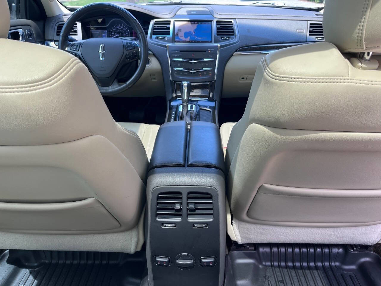 Used 2014 Lincoln MKS AWD w/ Equipment Group 201A image 24