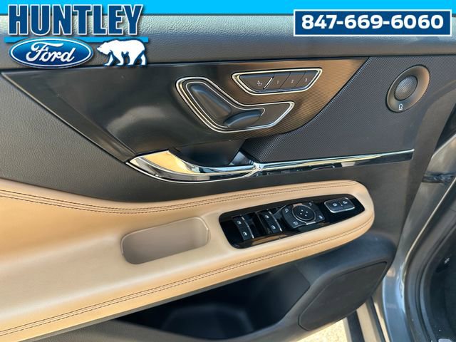 Used 2022 Lincoln Corsair Reserve w/ Equipment Group 201A image 22