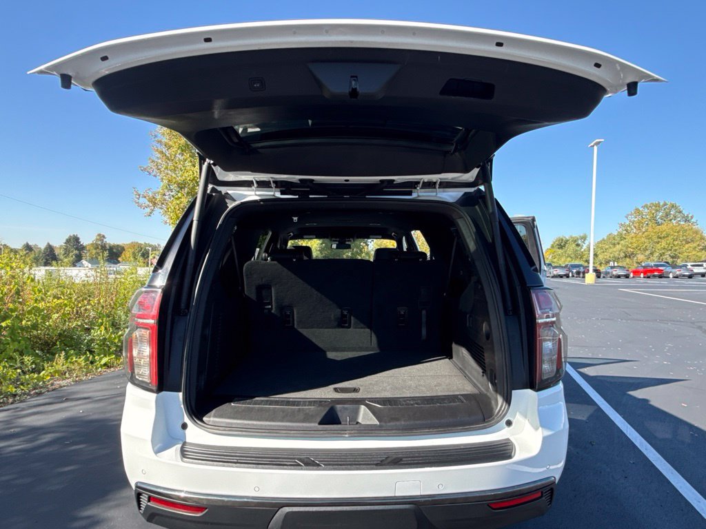 Used 2022 Chevrolet Suburban Z71 AWD/4WD image 9
