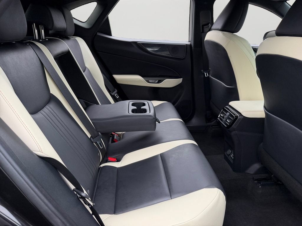 Used 2023 Lexus NX 350 AWD image 8