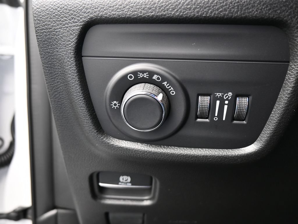New 2026 Jeep Grand Cherokee Laredo X AWD/4WD image 27