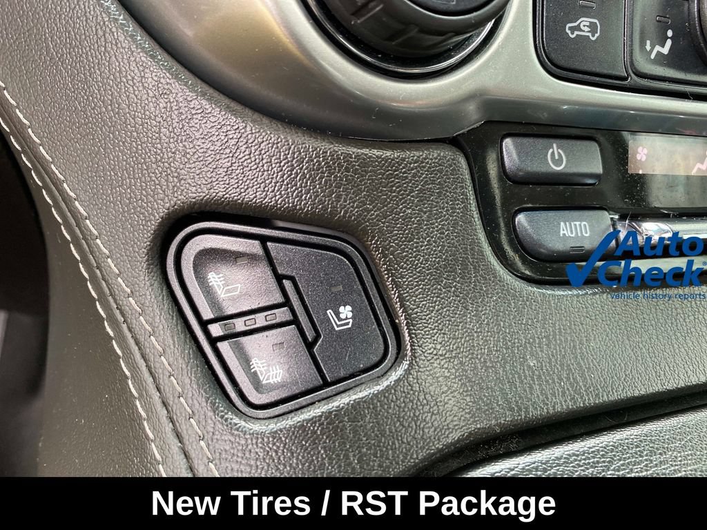 Used 2019 Chevrolet Tahoe Premier w/ RST 6.2L Performance Edition AWD/4WD image 17