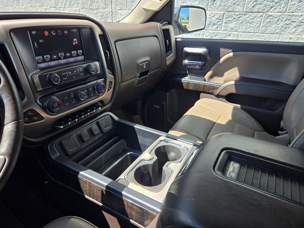 Used 2016 GMC Sierra 1500 Denali w/ Enhanced Driver Alert Package AWD/4WD image 24