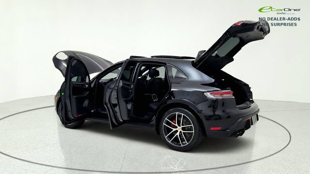 Used 2024 Porsche Macan S AWD/4WD image 16