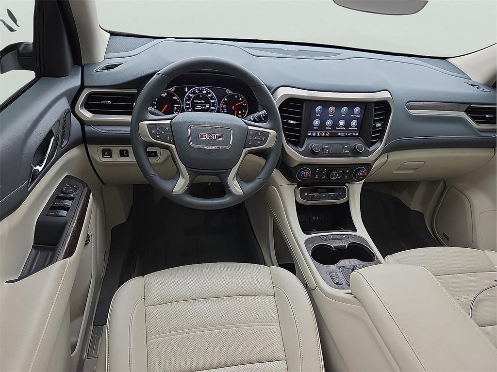 Used 2023 GMC Acadia Denali w/ Denali Ultimate Package image 11