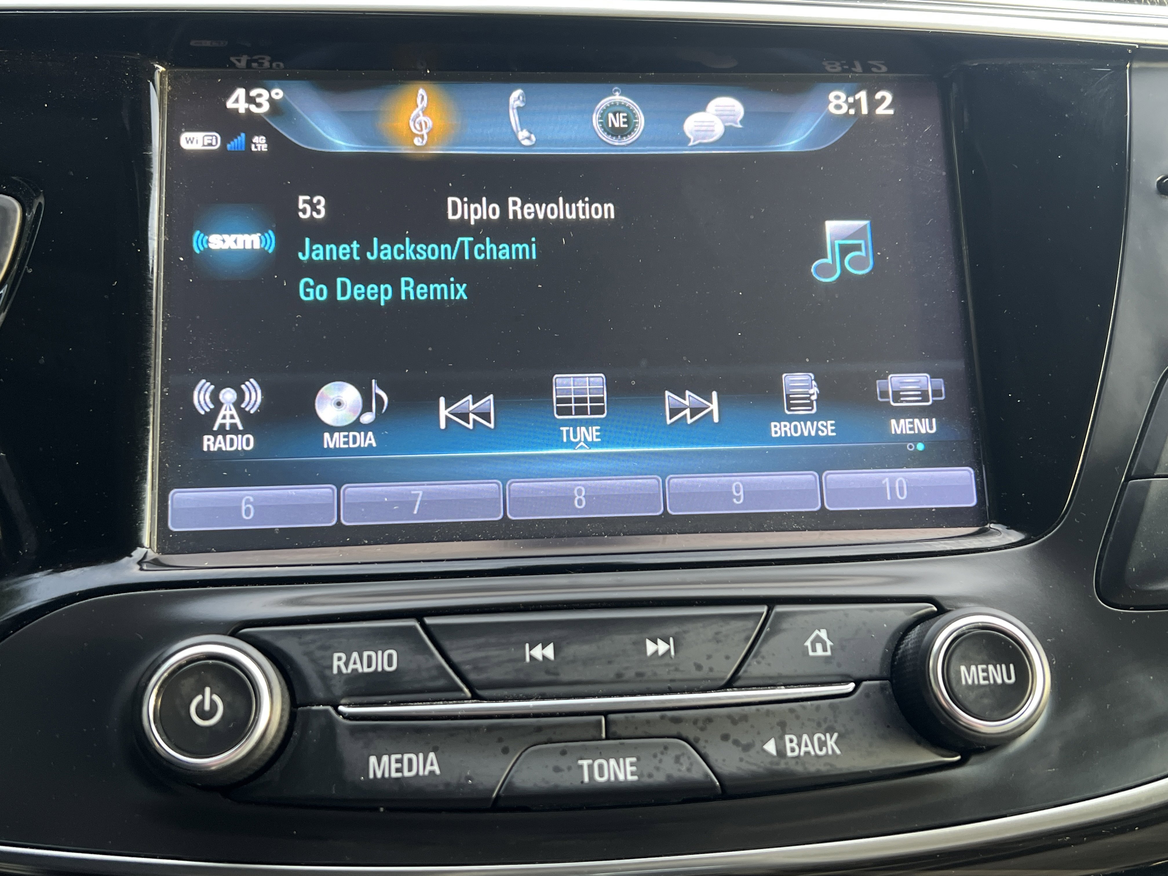 Used 2020 Buick Envision Essence image 23