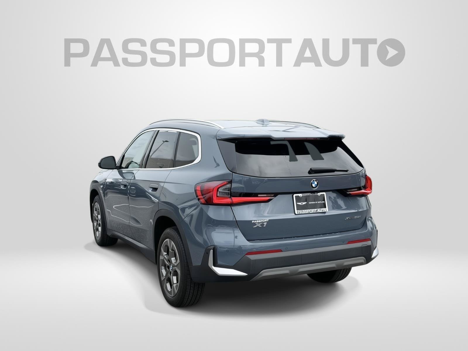 Used 2023 BMW X1 xDrive28i w/ Convenience Package AWD/4WD image 4