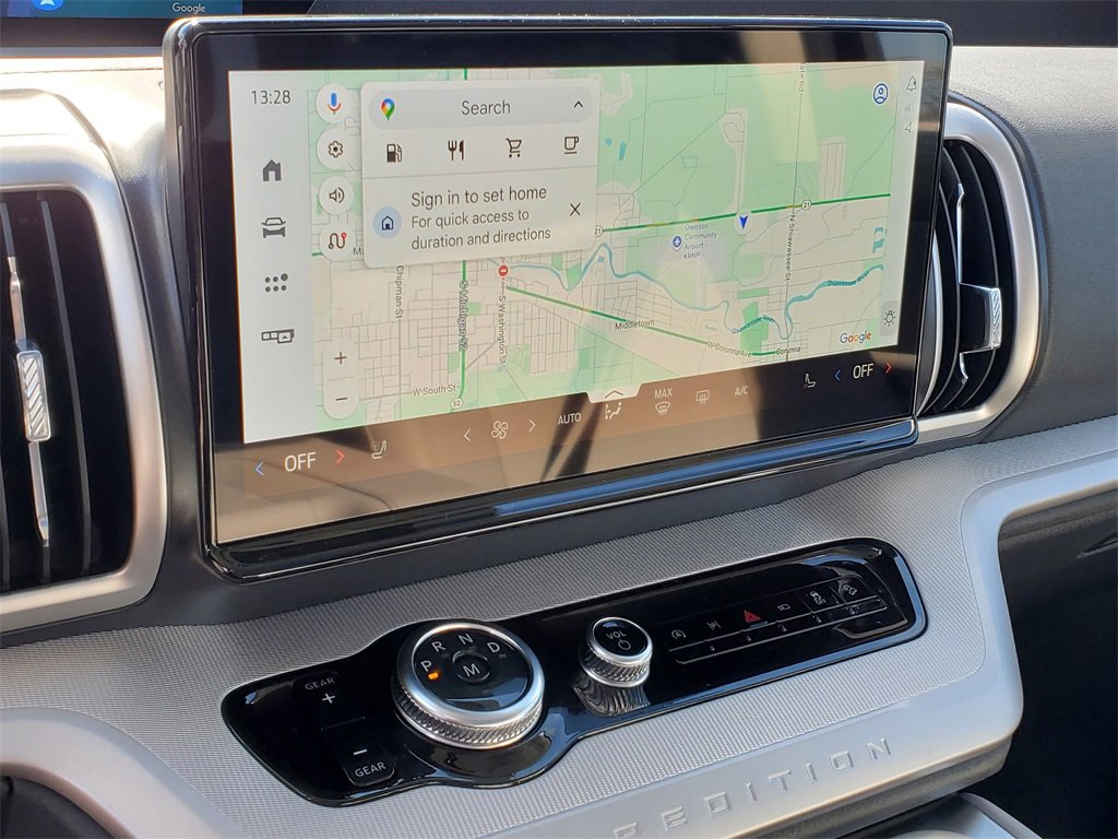 New 2025 Ford Expedition Active image 17