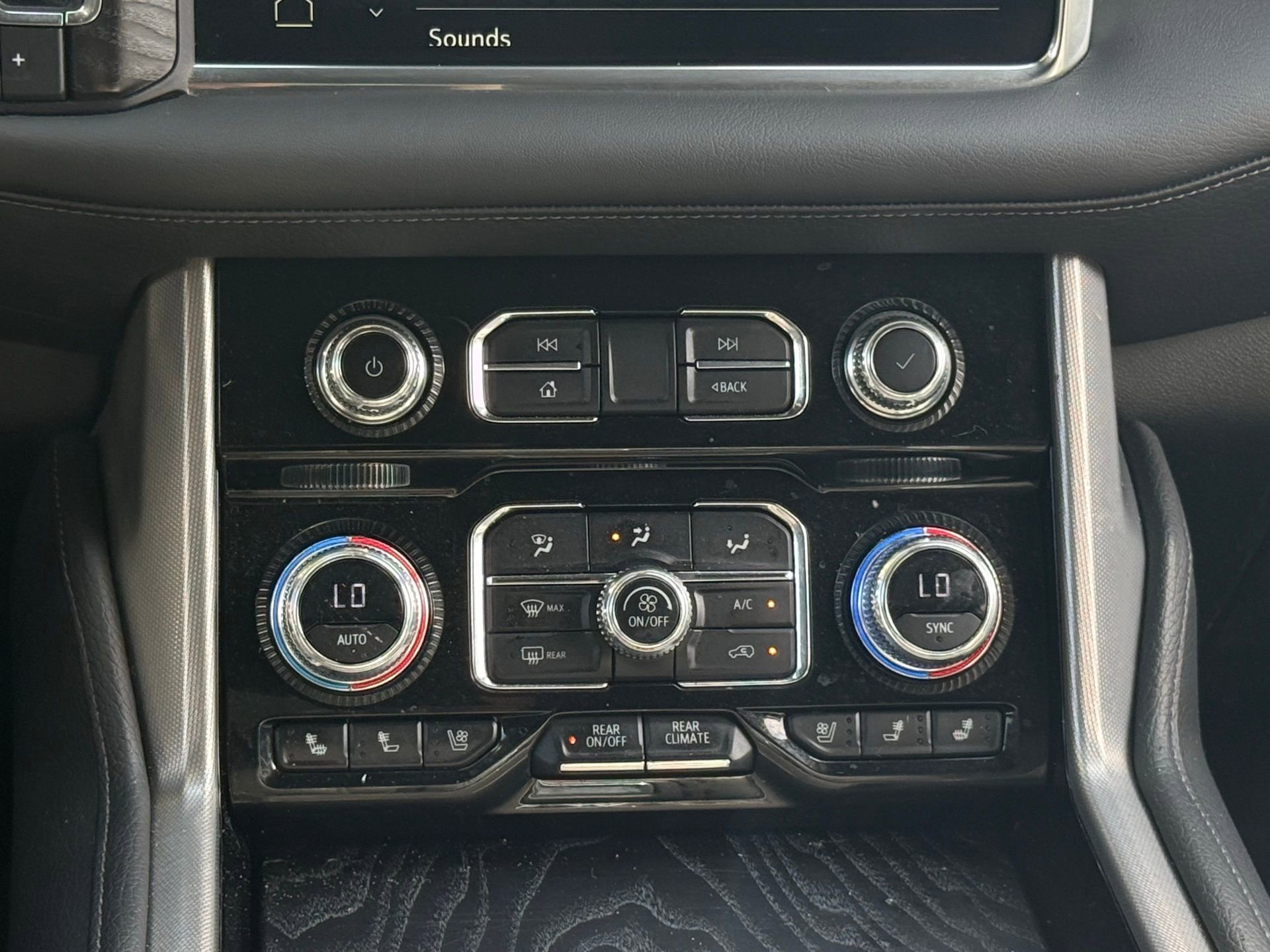 Used 2023 GMC Yukon XL Denali image 28