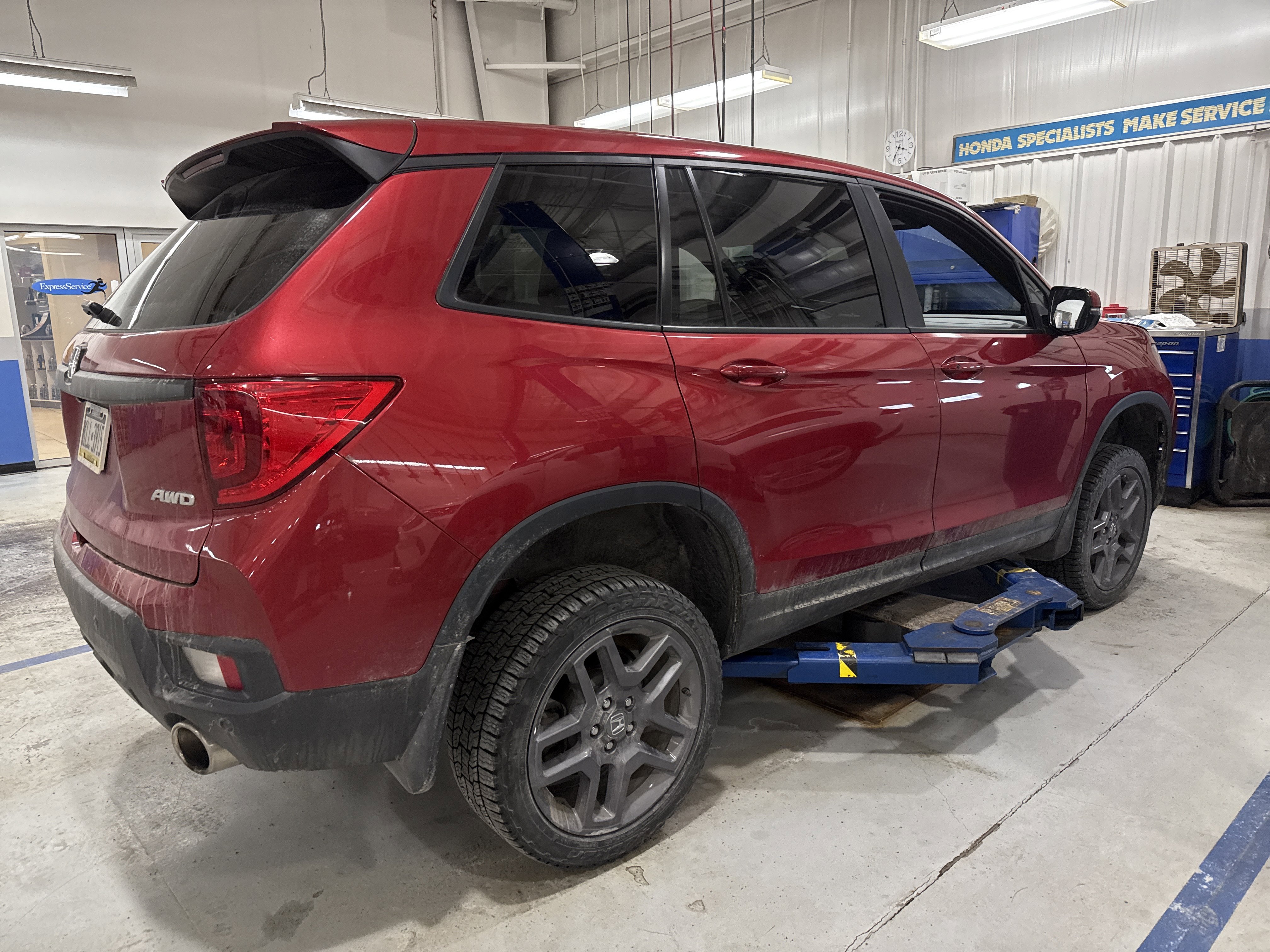 Used 2023 Honda Passport EX-L image 4