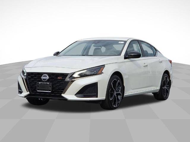 Certified 2025 Nissan Altima 2.5 SR AWD/4WD image 7