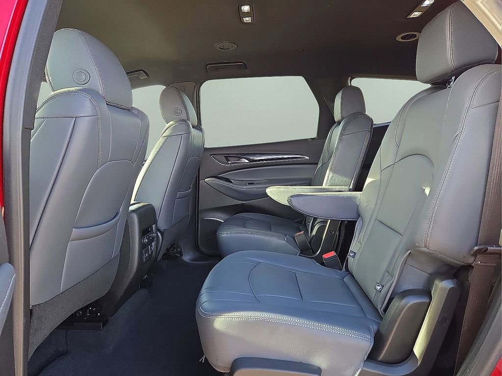 Used 2024 Buick Enclave Premium image 17