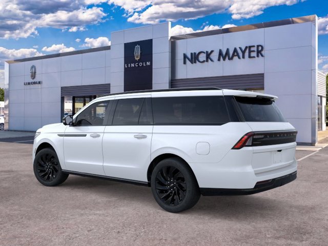 New 2026 Lincoln Navigator L Reserve w/ Jet Appearance Package AWD/4WD image 4