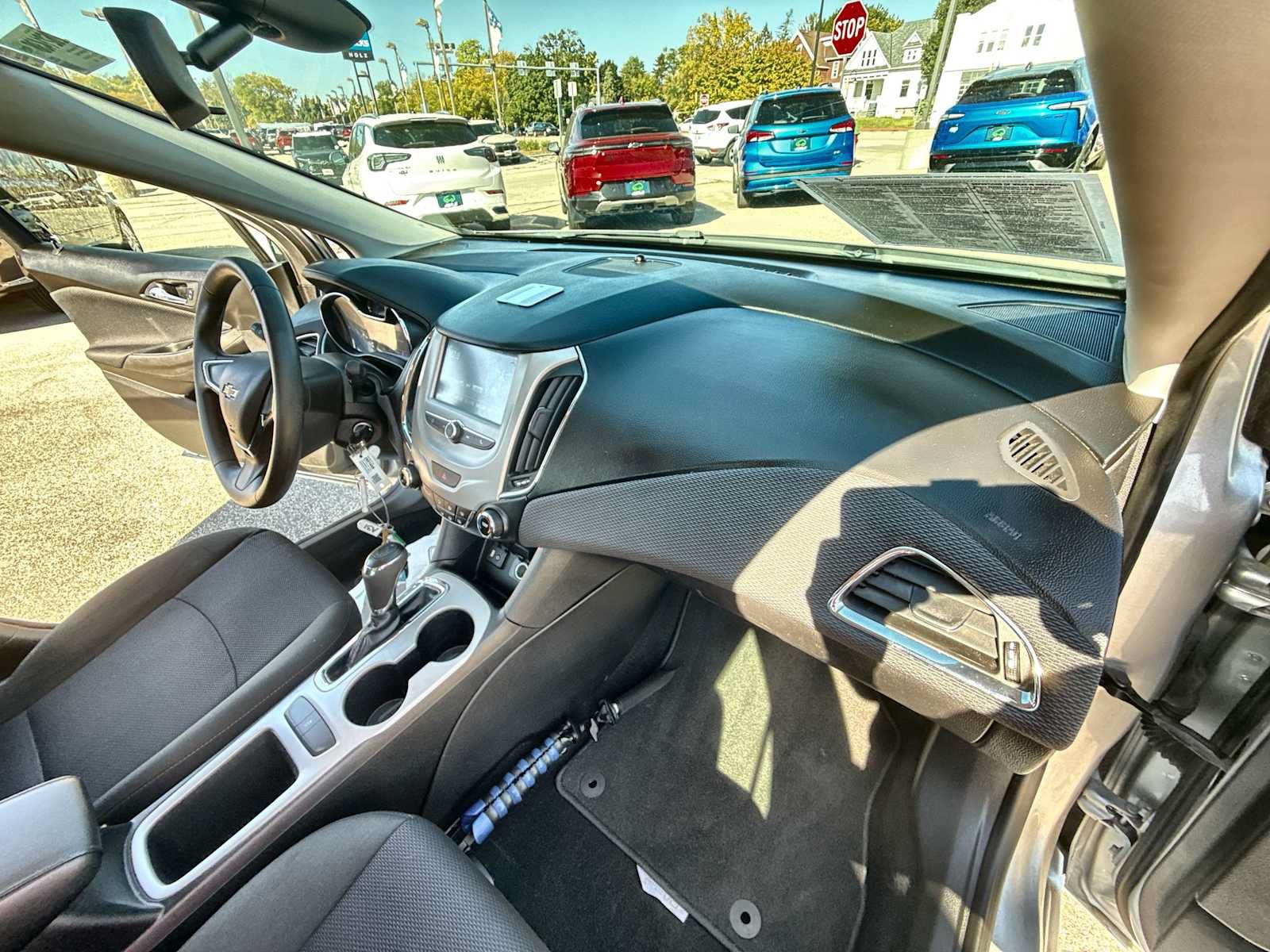 Certified 2017 Chevrolet Cruze LS FWD image 25