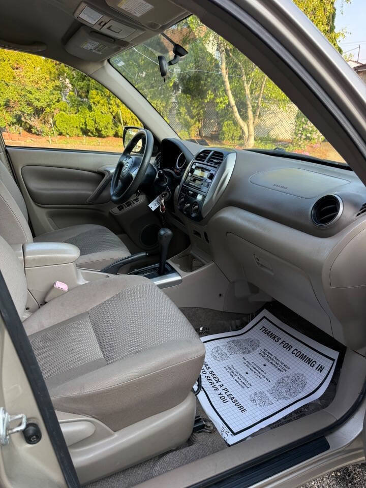 Used 2005 Toyota RAV4 2WD image 16
