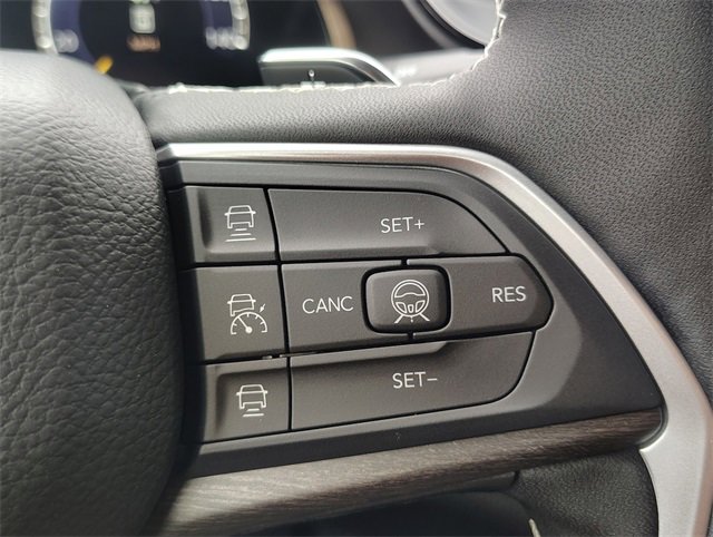 New 2026 Jeep Grand Cherokee Laredo image 18