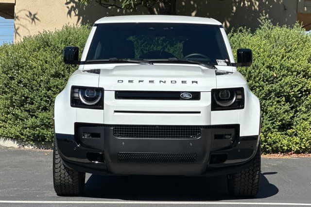 Certified 2026 Land Rover Defender 110 X-Dynamic SE AWD/4WD image 8