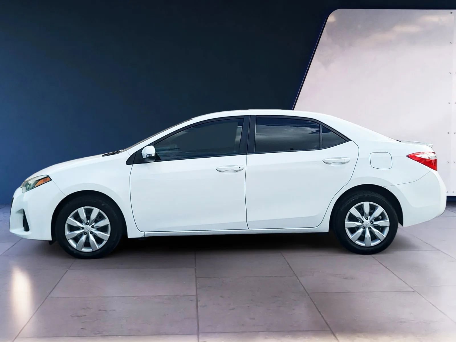 Used 2015 Toyota Corolla S FWD image 2