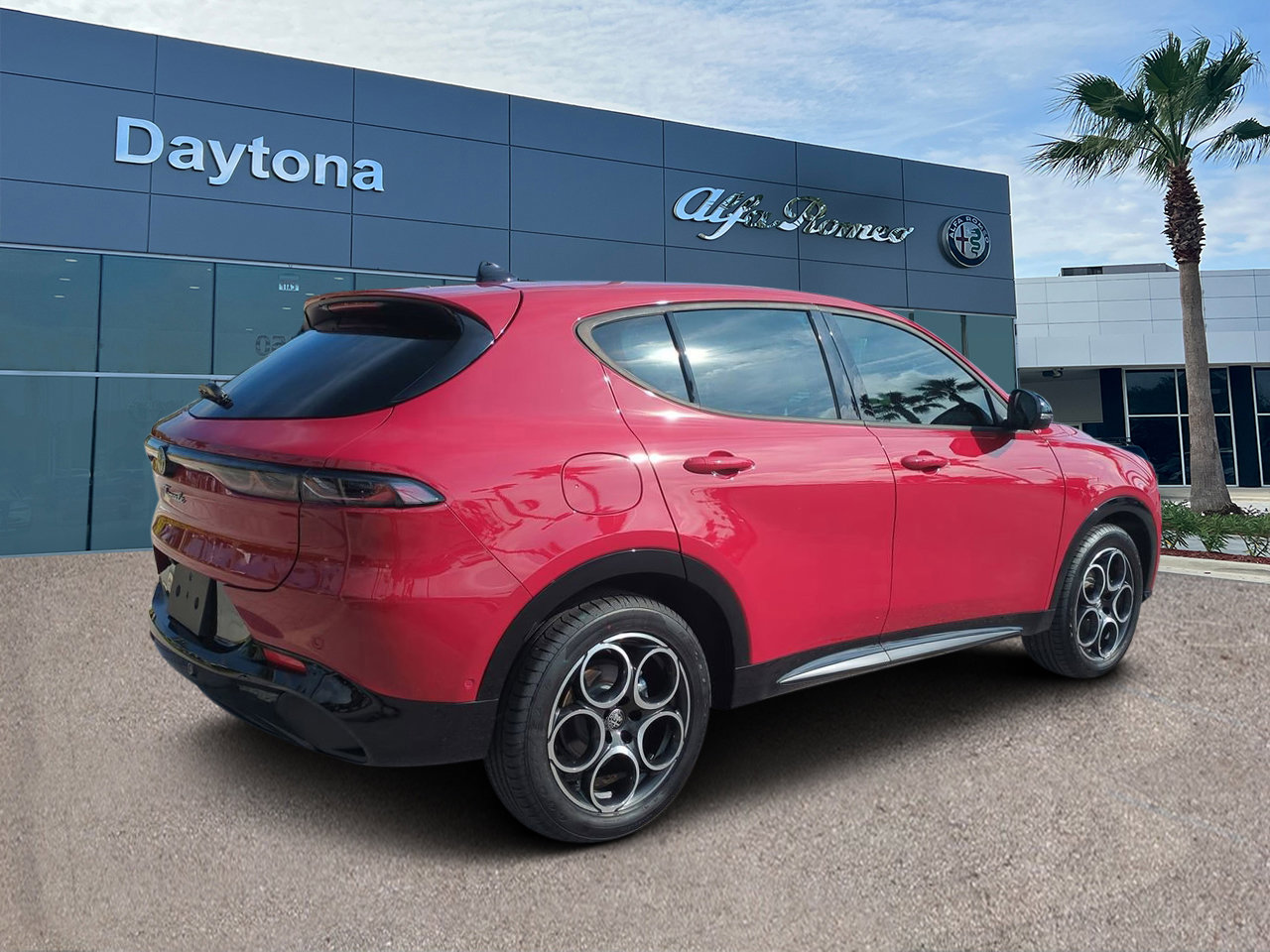 New 2025 Alfa Romeo Tonale w/ Active Assist Package image 3