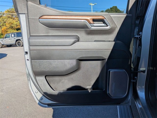 Used 2023 Chevrolet Silverado 1500 High Country w/ High Country Premium Package image 26