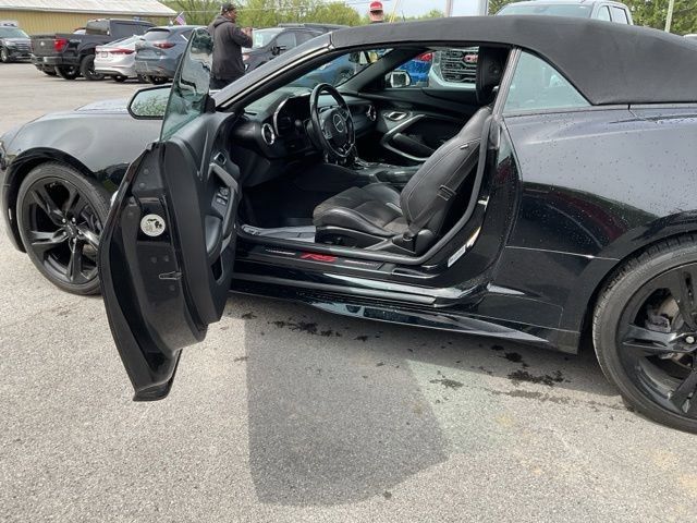 Used 2020 Chevrolet Camaro LT w/ RS Package RWD image 28