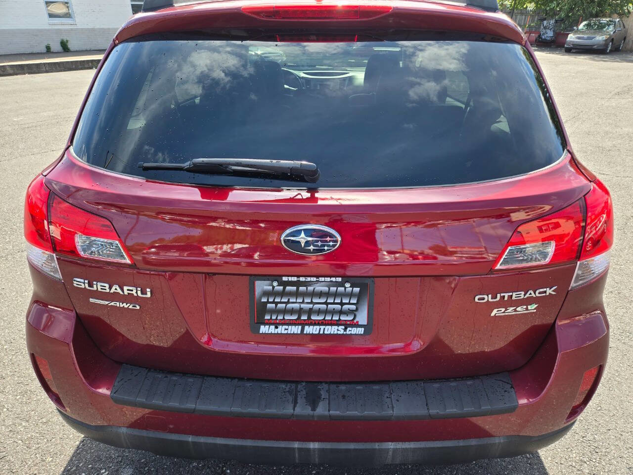 Used 2012 Subaru Outback 2.5i Limited w/ Moonroof Pkg image 7
