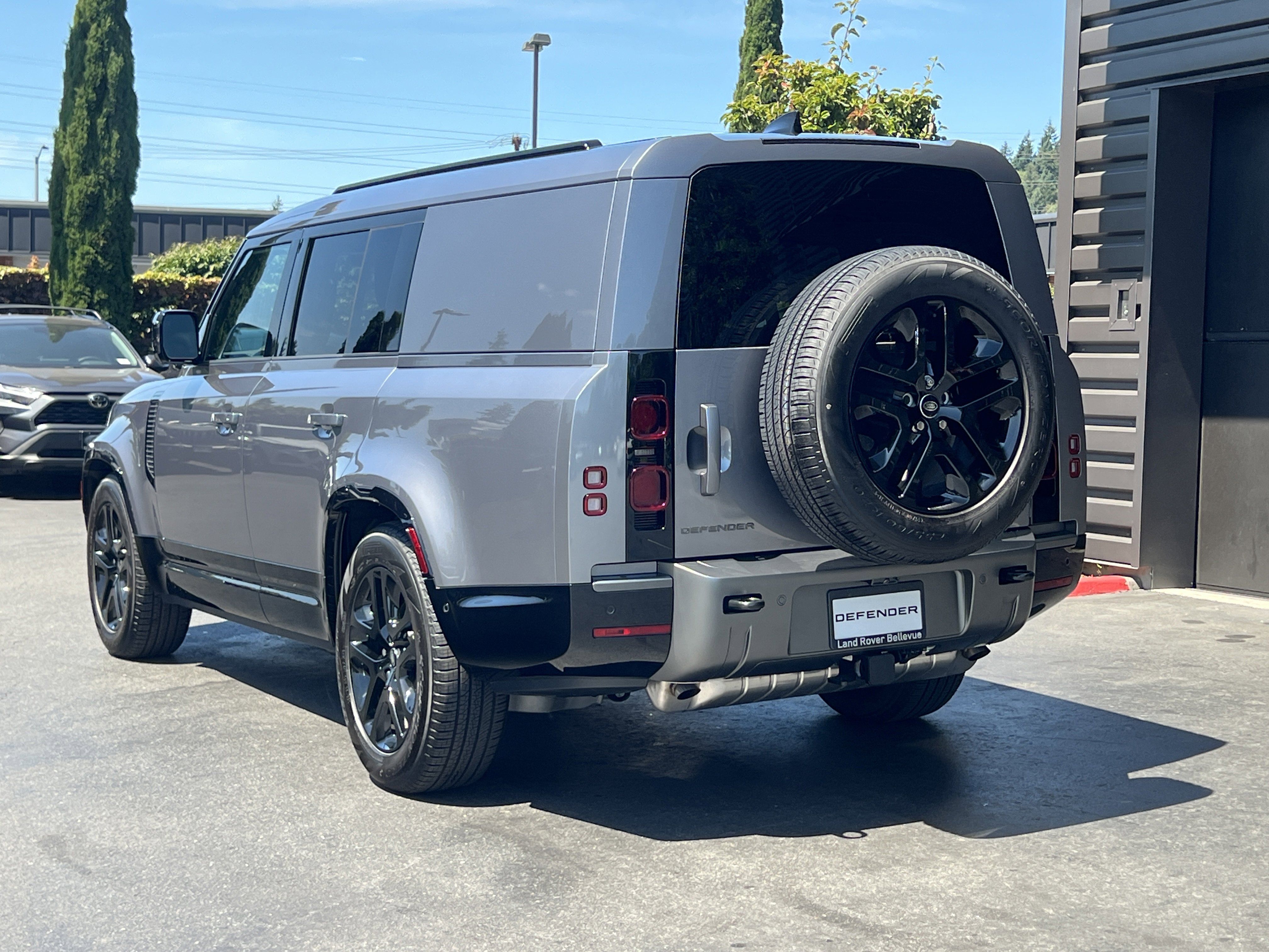 New 2024 Land Rover Defender 130 Outbound AWD/4WD image 6