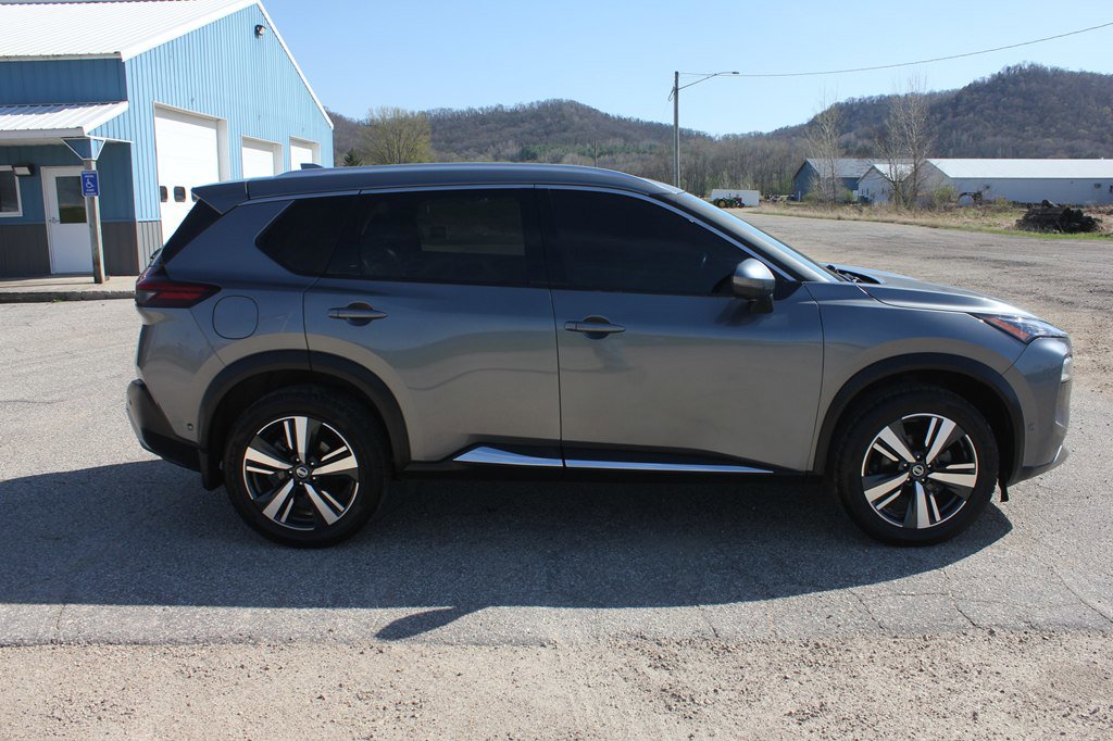 Used 2021 Nissan Rogue Platinum AWD/4WD image 4