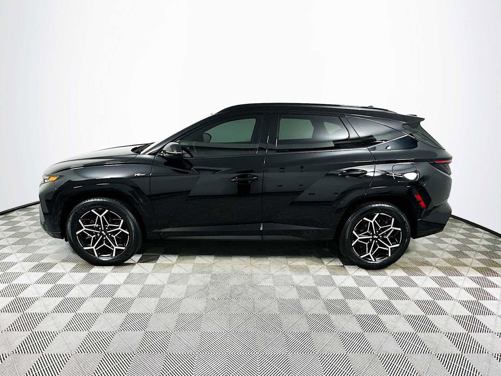 Used 2024 Hyundai Tucson N Line AWD/4WD image 4