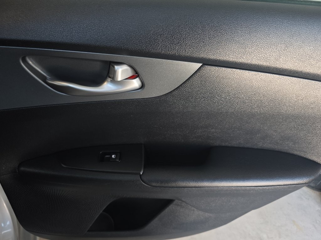Used 2021 Kia Forte LXS FWD image 20