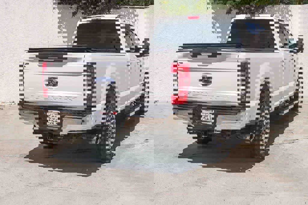 Used 2017 Ford F350 XLT w/ XLT Premium Package image 9