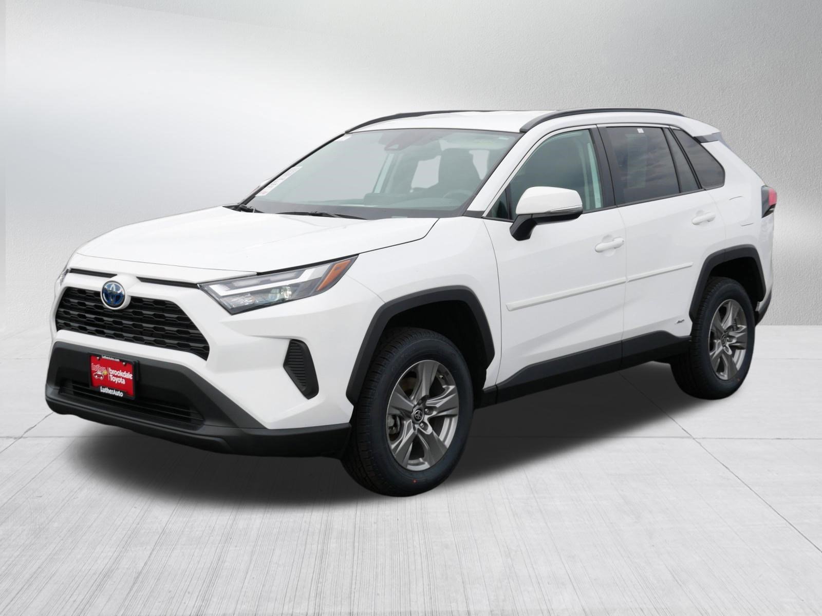 Certified 2024 Toyota RAV4 LE AWD/4WD image 3