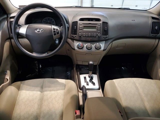 Used 2010 Hyundai Elantra GLS image 13