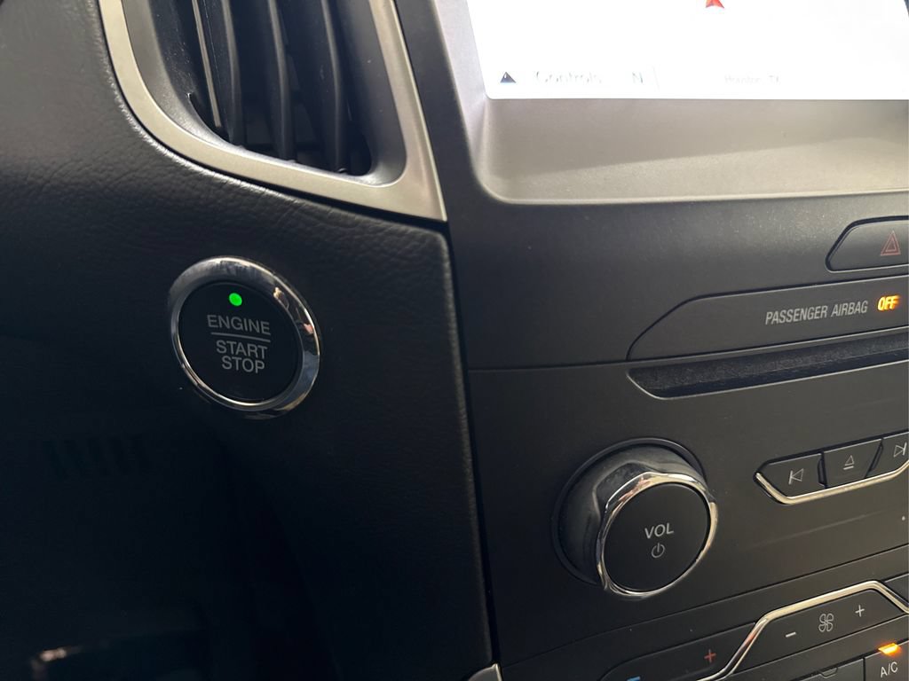 Used 2017 Ford Edge SEL w/ Equipment Group 201A FWD image 40