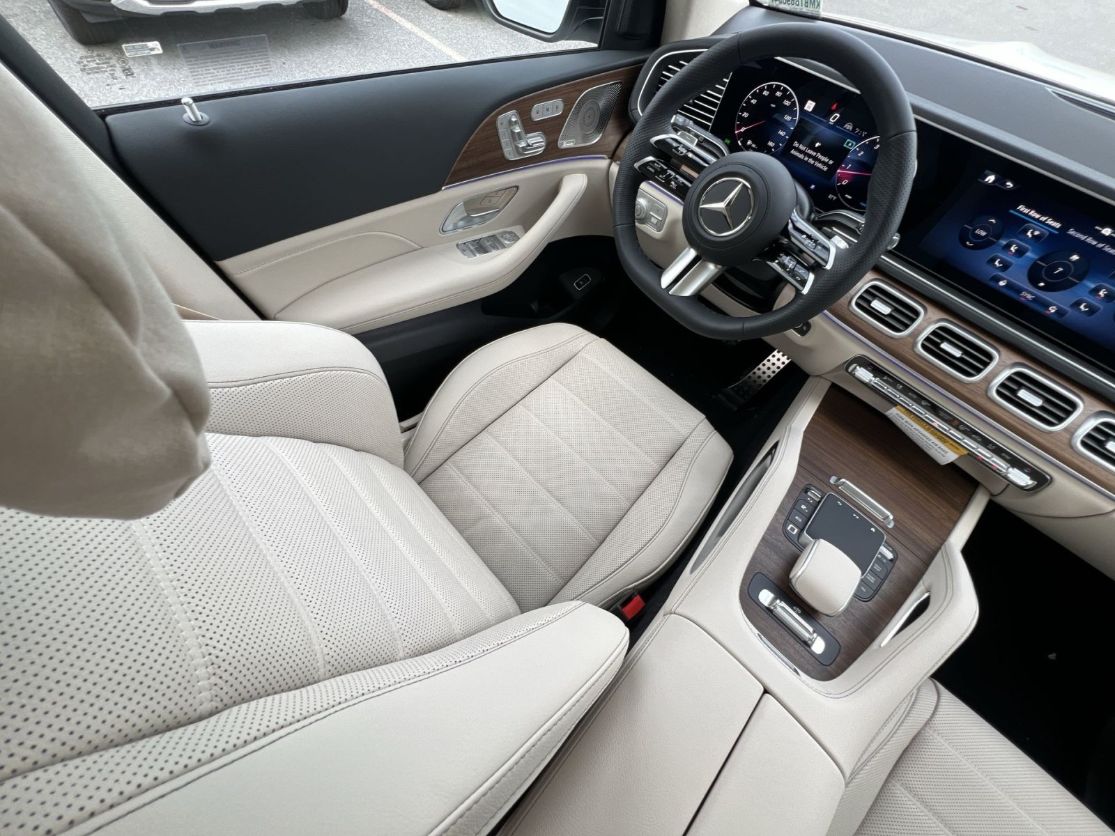 New 2026 Mercedes-Benz GLS 450 4MATIC image 16